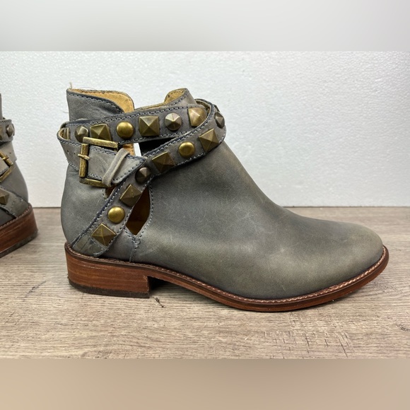 Patron Perugia Lou Grey Distress Leather Buckle Strappy Women Ankle Boots 8.5M - Picture 15 of 16